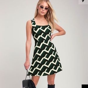 DINA FOREST GREEN PRINT SQUARE NECK DRESS